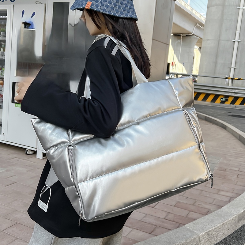 女性 Y2k シルバーショルダーバッグ韓国のファッショントー - Down Jacket Packable のレビューと価格